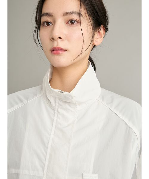 Mila Owen(ミラオーウェン)の「【撥水】【ウォッシャブル】撥水リサイクルナイロントラックジャケット(ブルゾン・レディース・ライトブルー/ホワイト/チェック・F)」の19枚目の写真