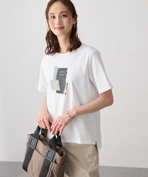A/C DESIGN BY ALPHA CUBIC(エーシーデザインバイアルファキュービック)の「グラフィックロゴTシャツ【すごツヤ・接触冷感・UVカット】(Tシャツ/カットソー・レディース・ライトグレー/オフホワイト/ブラック・M/L/LL/3L)」の8枚目の写真