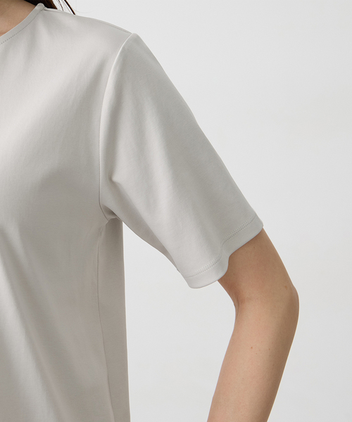 A/C DESIGN BY ALPHA CUBIC(エーシーデザインバイアルファキュービック)の「グラフィックロゴTシャツ【すごツヤ・接触冷感・UVカット】(Tシャツ/カットソー・レディース・ライトグレー/オフホワイト/ブラック・M/L/LL/3L)」の17枚目の写真