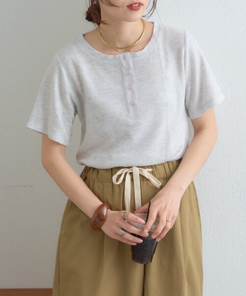 CIAOPANIC TYPY(チャオパニックティピー)の「【ZOZO限定】シアーワッフルヘンリーネックTee(Tシャツ/カットソー・レディース・ブラウン/グレー/オフホワイト/ブラック・ONE SIZE)」の15枚目の写真