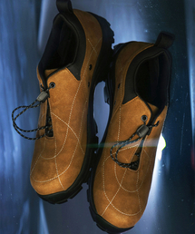 YASE（ヤセ）の「フォレストハイキングシューズ マスタード（スニーカー）」