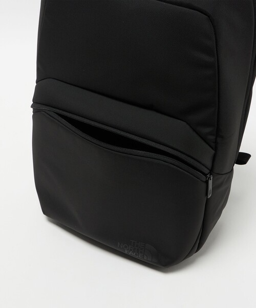 THE NORTH FACE（ザノースフェイス）の「【WEB限定】＜THE NORTH FACE＞シャトルライト デイパック（バックパック/リュック・メンズ・ブラック・FREE）」の8枚目の写真