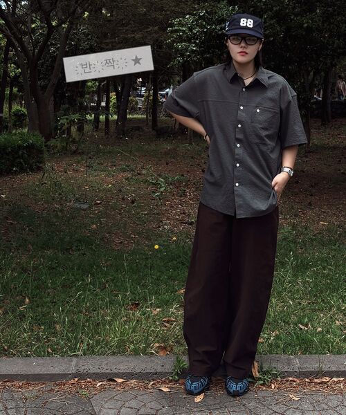 P.IN.O(ピインオ)の「シアーテクスチャーハーフシャツ - チャコール(シャツ/ブラウス・メンズ・その他・MEDIUM/LARGE/X-LARGE)」の5枚目の写真