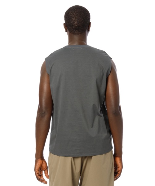 Sandinista(サンディニスタ)の「Cool Training Sleeveless Top / 接触冷感トレーニングスリーブレストップ(Tシャツ/カットソー・メンズ・ブラック/ホワイト/グリーン系その他/チャコール・SMALL/MEDIUM/LARGE)」の13枚目の写真