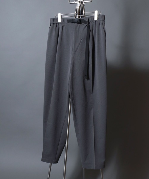 ANPAS（アンパス）の「Poly Seersucker Wide-Leg Pants / シアサッカーワイドパンツ 〈セットアップ対応〉クライミングイージーパンツ メンズ トラウザー リラックスフィット（スラックス・メンズ・ブラック/ネイビー/チャコールグレー/スミクロ/モカ・LL/L/M）」の3枚目の写真