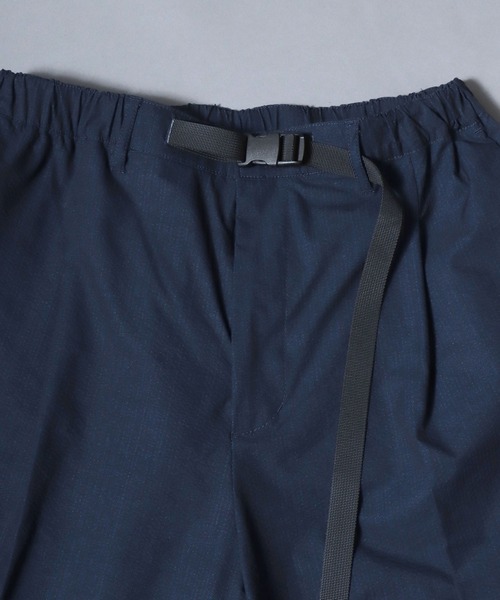 ANPAS(アンパス)の「Poly Seersucker Wide-Leg Pants / シアサッカーワイドパンツ 〈セットアップ対応〉クライミングイージーパンツ メンズ トラウザー(スラックス・メンズ・ブラック/ネイビー・LL/L/M)」の4枚目の写真