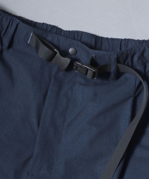 ANPAS(アンパス)の「Poly Seersucker Wide-Leg Pants / シアサッカーワイドパンツ 〈セットアップ対応〉クライミングイージーパンツ メンズ トラウザー(スラックス・メンズ・ブラック/ネイビー・LL/L/M)」の7枚目の写真