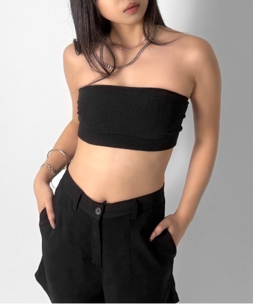 LVEU.(ラブユ.)の「【LVEU.】バックデザインカップベアトップ / トップス ベアトップ チューブトップ インナー カップ付き ブラトップ(チューブトップ・レディース・ブラック・FREE)」の2枚目の写真