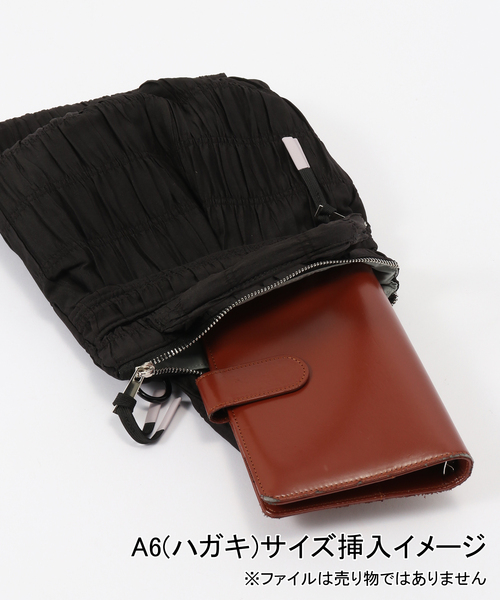 Casselini（キャセリーニ）の「Casselini / キャセリーニ ヘルメットミニバッグ（ショルダーバッグ・レディース・シルバー/カーキ/ブラック・FREE）」の12枚目の写真