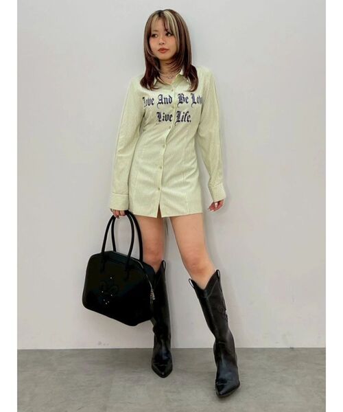 EVRIS(エヴリス)の「グラフィックプリントオーバーサイズシャツ(シャツ/ブラウス・レディース・ホワイト/ブルー/グリーン・FREE)」の10枚目の写真