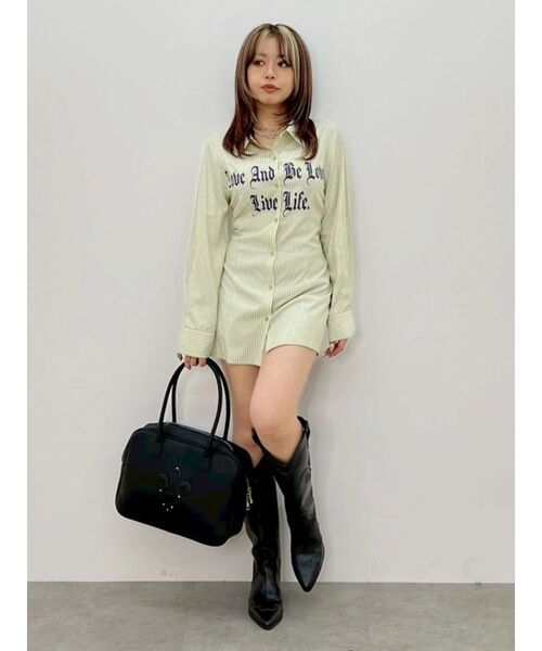 EVRIS(エヴリス)の「グラフィックプリントオーバーサイズシャツ(シャツ/ブラウス・レディース・ホワイト/ブルー/グリーン・FREE)」の11枚目の写真