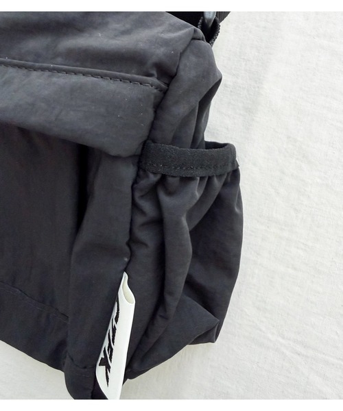 Q（キュー）の「ポケットワイドショルダー（ショルダーバッグ・レディース・ベージュ/ブラック・ONE SIZE）」の17枚目の写真