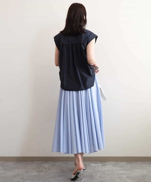MK MICHEL KLEIN（エムケーミッシェルクラン）の「[洗える]フリルネックデザインコットン混シャツブラウス（シャツ/ブラウス・レディース・ライトグリーン/ホワイト/ネイビー・38）」の7枚目の写真