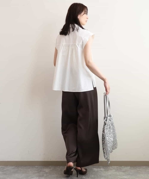 MK MICHEL KLEIN（エムケーミッシェルクラン）の「[洗える]フリルネックデザインコットン混シャツブラウス（シャツ/ブラウス・レディース・ライトグリーン/ホワイト/ネイビー・38）」の19枚目の写真