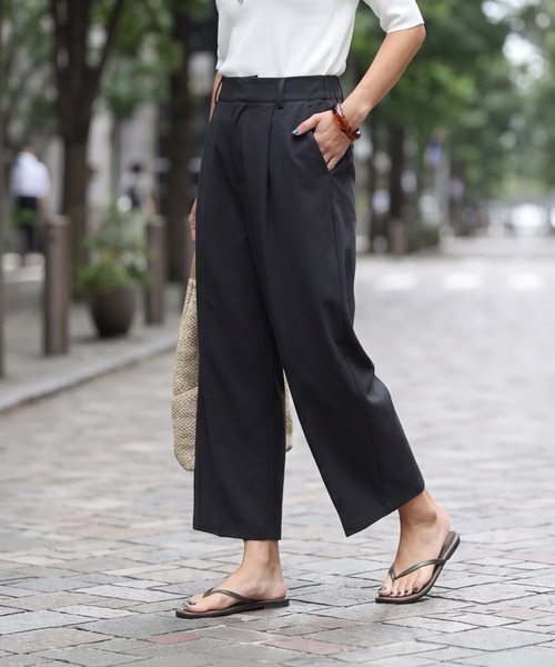STYLE DELI（スタイルデリ）の「半端丈ラクちんポンチタックパンツ（その他パンツ・レディース・ブラック/ネイビー・02/01）」の2枚目の写真