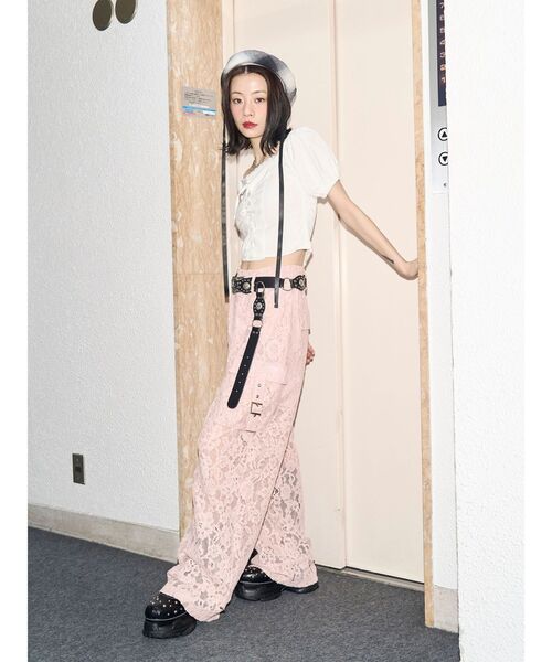 jouetie(ジュエティ)の「レースワイドカーゴパンツ(その他パンツ・レディース・ピンク/ブラック/オフホワイト・FREE)」の10枚目の写真