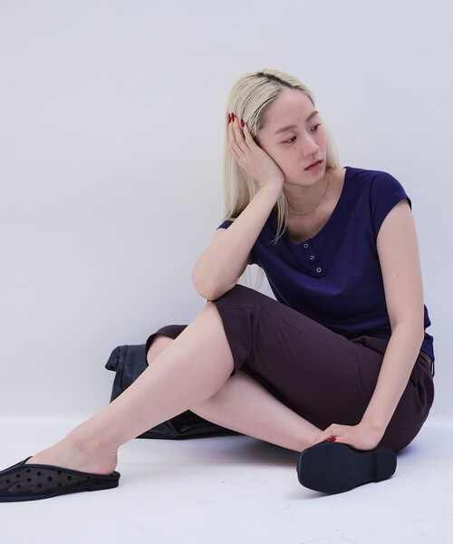 BEAUTY&YOUTH UNITED ARROWS（ビューティーアンドユースユナイテッドアローズ）の「ポリエステルブレンド フレア カプリパンツ（その他パンツ・レディース・ブラック/ワイン・M/XS/S）」の20枚目の写真
