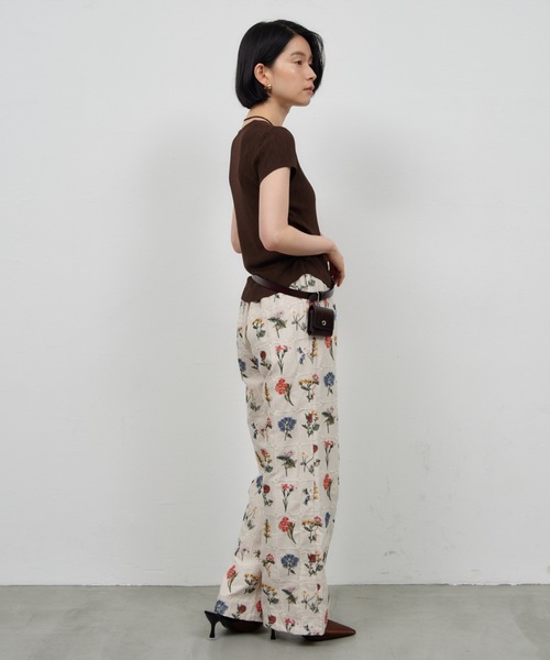 Shelly island(シェリーアイランド)の「フラワーフレーム刺繍パンツ(その他パンツ・レディース・ホワイト/ブラウン/ブラック・FREE)」の10枚目の写真