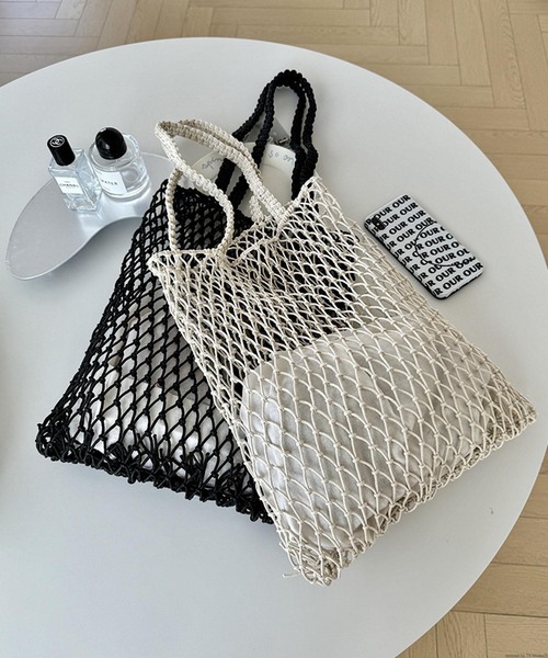 TONE SELECT GOODS(トーンセレクトグッズ)の「Liaa/巾着つき メッシュネット トートバッグ A18816(トートバッグ・レディース・ブラック/ホワイト・FREE)」の9枚目の写真
