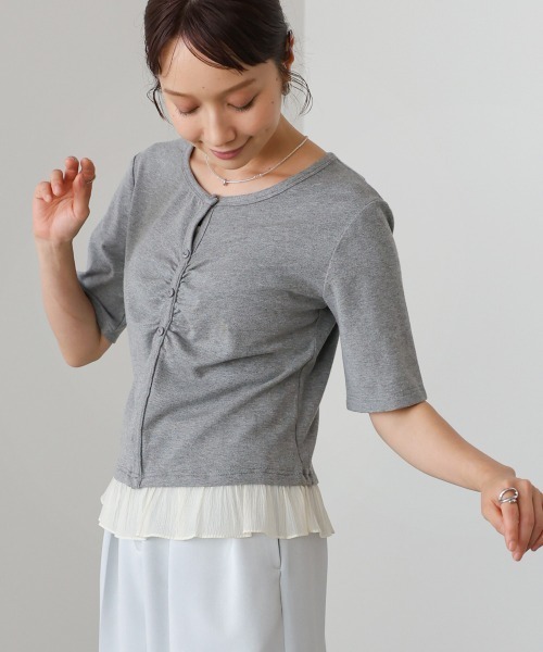 Bab(バブ)の「裾フリルヘンリーネック半袖カットソー(Tシャツ/カットソー・レディース・チャコールグレー/ブラック/アイボリー・FREE)」の17枚目の写真