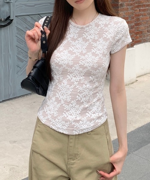AMAJI(アマジ)の「クルーネック レース切替 スリム 半袖Tシャツ(Tシャツ/カットソー・レディース・ホワイト・SMALL/MEDIUM/LARGE/X-LARGE)」の2枚目の写真