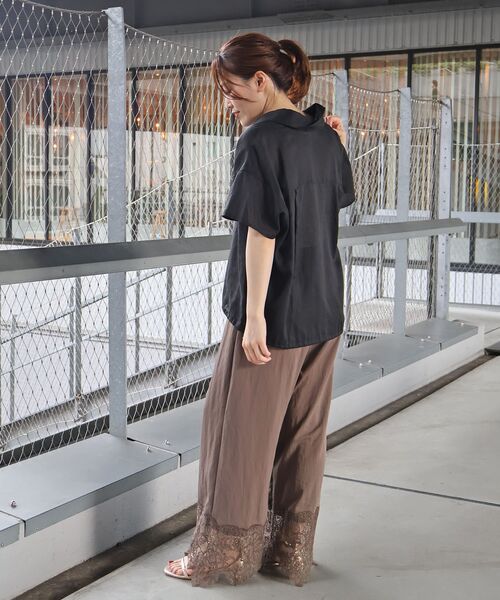 le.coeur blanc(ルクールブラン)の「裾レースドッキングパンツ(その他パンツ・レディース・ブラック/ブラウン・38)」の6枚目の写真