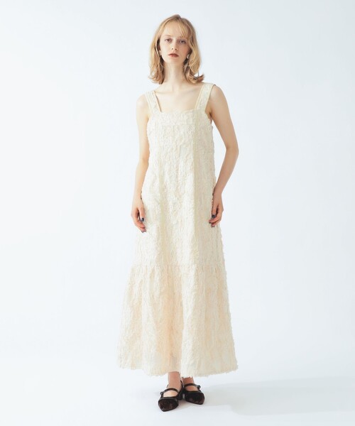 Ray BEAMS(レイビームス)の「ジャカード ティアード キャミ ワンピース(ワンピース・レディース・ブラック/アイボリー・ONE SIZE)」の1枚目の写真