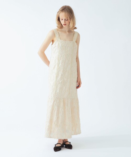 Ray BEAMS(レイビームス)の「ジャカード ティアード キャミ ワンピース(ワンピース・レディース・ブラック/アイボリー・ONE SIZE)」の3枚目の写真