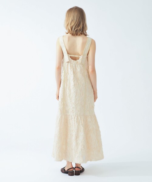 Ray BEAMS(レイビームス)の「ジャカード ティアード キャミ ワンピース(ワンピース・レディース・ブラック/アイボリー・ONE SIZE)」の5枚目の写真