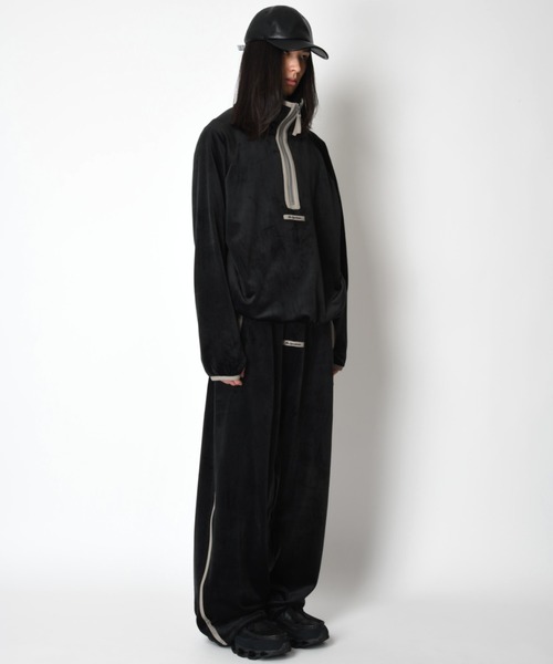 SUPERTHANKS(スーパーサンクス)の「ベロアハーフジッププルオーバーVelour Half zip pullover(スウェット・メンズ・ブラック×グレー/グレー×ホワイト/ブラック×ブラック/グレー・L/M/S)」の15枚目の写真