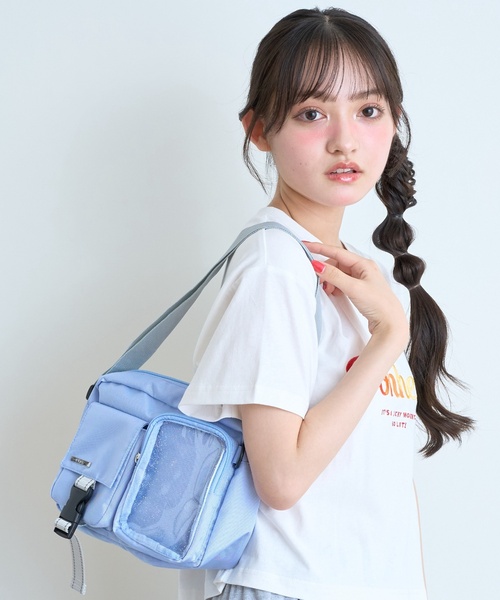 LOVETOXIC(ラブトキシック)の「【LTXC】クリアラメポケットショルダー(バックパック/リュック・キッズ・ブラック・F)」の3枚目の写真