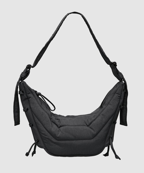 LEMAIRE(ルメール)の「SMALL SOFT GAME BAG(ショルダーバッグ・メンズ・グレー/ブラウン系その他/ブラック系その他・ONE SIZE)」の1枚目の写真