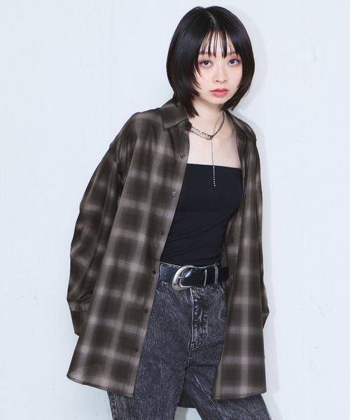 PAGEBOY(ページボーイ)の「オンブレチェックシャツ/チェックシャツ【2WAY仕様/シワになりにくい】(シャツ/ブラウス・レディース・ブラック/ブラウン/ブルー・FREE)」の2枚目の写真
