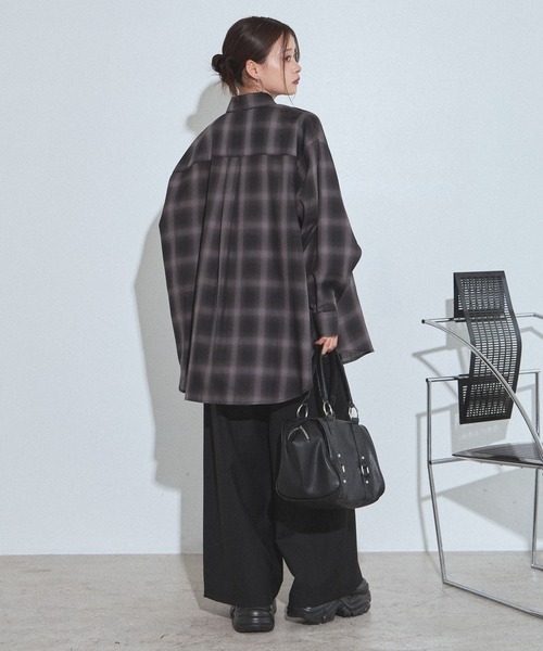 PAGEBOY(ページボーイ)の「オンブレチェックシャツ/チェックシャツ【2WAY仕様/シワになりにくい】(シャツ/ブラウス・レディース・ブラック/ブラウン/ブルー・FREE)」の18枚目の写真