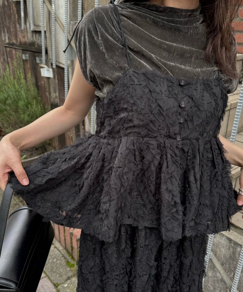 WILLFULLY（ウィルフリー）の「cut jacquard tulle gather camisole（キャミソール・レディース・モカ/アイボリー/ブラック・FREE）」の12枚目の写真