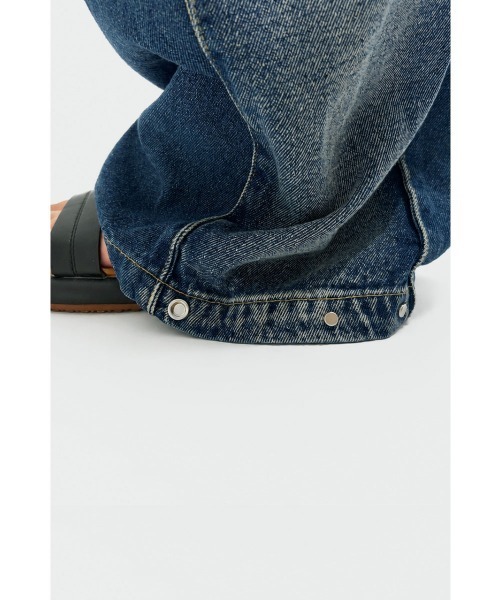 marjour（マージュール）の「10OZ SIDE PANEL WIDE DENIM（デニムパンツ・レディース・ブルー/モカ・M）」の12枚目の写真