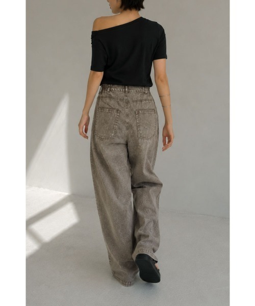 marjour（マージュール）の「10OZ SIDE PANEL WIDE DENIM（デニムパンツ・レディース・ブルー/モカ・M）」の3枚目の写真