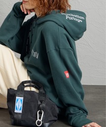Manhattan Portage（マンハッタンポーテージ）の「【WEB先行予約】[MANHATTAN PORTAGE マンハッタンポーテージ] 別注 フードロゴ刺繍 スウェットパーカー（パーカー）」