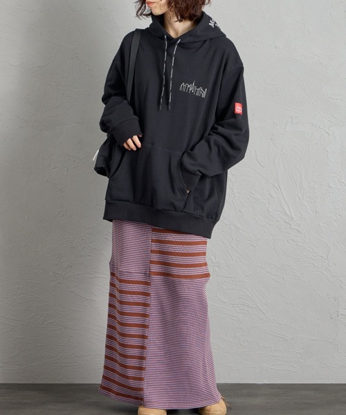 別注 帽兜刺繡標誌連帽上衣