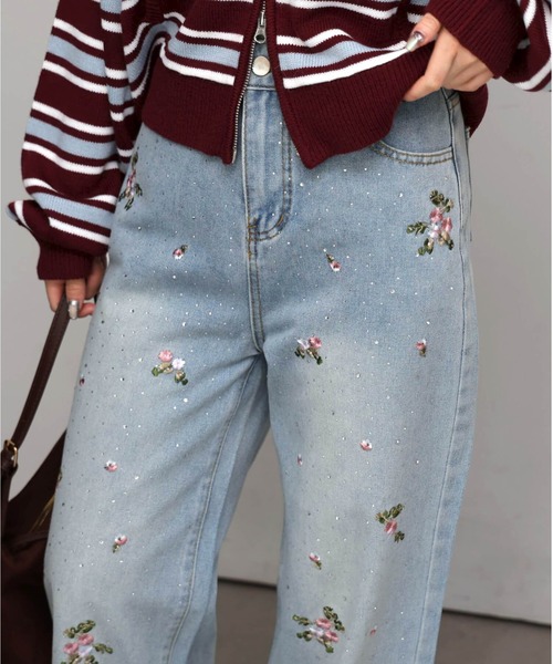 tiptop(ティップトップ)の「花刺繍ラインストーンデニム(デニムパンツ・レディース・ブルー/サックスブルー・M/S)」の3枚目の写真