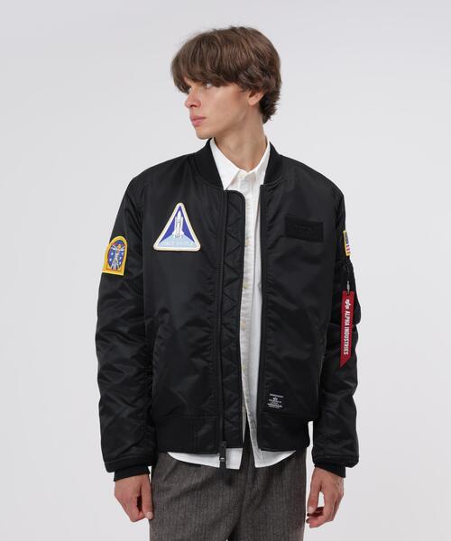 Alpha Industries(アルファインダストリーズ)の「Alpha Industries/アルファ インダストリーズ/MA-1 REGULAR FIT FLIGHT JACKET (NASA)/MA-1 レギュラーフィット フライトジャケット(MA-1・メンズ・ブラック/ネイビー・M/S/2XL/XL/L)」の3枚目の写真
