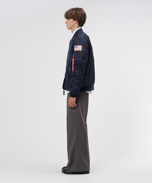 Alpha Industries(アルファインダストリーズ)の「Alpha Industries/アルファ インダストリーズ/MA-1 REGULAR FIT FLIGHT JACKET (NASA)/MA-1 レギュラーフィット フライトジャケット(MA-1・メンズ・ブラック/ネイビー・M/S/2XL/XL/L)」の10枚目の写真