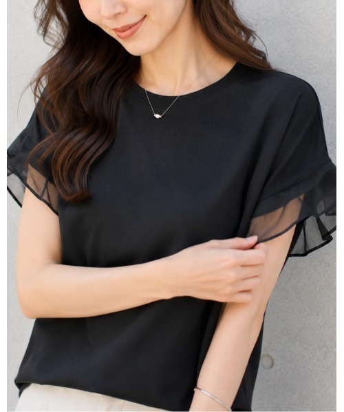 FAZVY（ファズビー）の「袖フリルで華やぐ シアー切り替え半袖Tシャツ（シャツ/ブラウス・レディース・ホワイト/ブラック・M）」の9枚目の写真