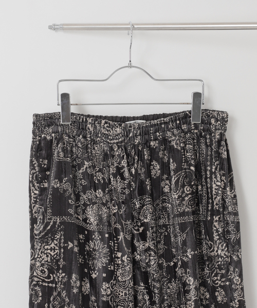 Couture d'adam（クチュールドアダム）の「COUTURE D’ADAM (クチュール ド アダム) Bandana Collage Easy パンツ（スラックス・メンズ・ブラック・42/40）」の2枚目の写真