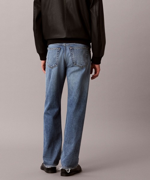 Calvin Klein(カルバン・クライン)の「【ZOZO限定】90's ストレートメンズ ジーンズ(デニムパンツ・メンズ・ライトインディゴブルー・28/34/32/30)」の6枚目の写真
