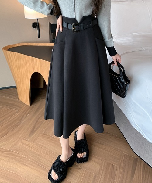 AMAJI(アマジ)の「フレア ウールロングスカート(スカート・レディース・ブラウン/ブラック・SMALL/MEDIUM/LARGE/X-LARGE)」の2枚目の写真