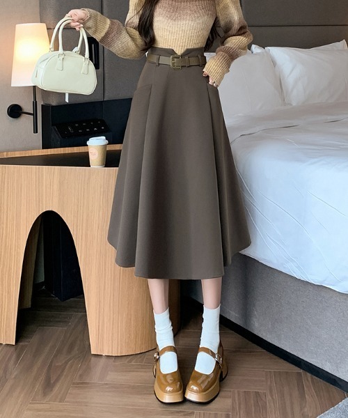 AMAJI(アマジ)の「フレア ウールロングスカート(スカート・レディース・ブラウン/ブラック・SMALL/MEDIUM/LARGE/X-LARGE)」の3枚目の写真