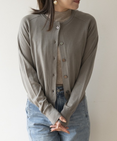 JOCOSA（ジョコサ）の「メリノウール配合 シェルボタンカーディガン（カーディガン/ボレロ・レディース・ブラック/グレイッシュベージュ/チャコール/アイボリー/ブルーグレー・FREE）」の13枚目の写真