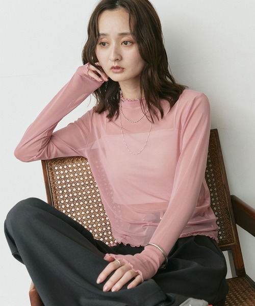 ad thie(アドティエ)の「プチハイネック シアー トップス(Tシャツ/カットソー・レディース・オフホワイト/チャコール/ブラック/ピンク/ブラウン/イエロー・LARGE/MEDIUM)」の6枚目の写真