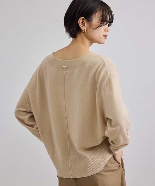 SALON adam et rope'(サロン アダム エ ロペ)の「WOOL/CASH ウールカシミヤVネックプルオーバー(ニット/セーター・レディース・ベージュ・FREE)」の9枚目の写真